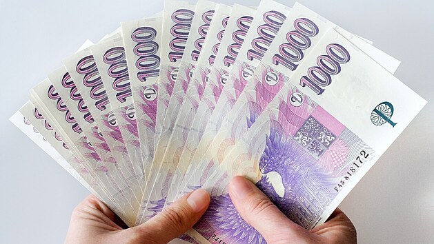Průměrná mzda stoupla na 37 499 korun, zaměstnanci si polepšili o dva tisíce