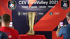 Zlatý pohár - vzácná volejbalová trofej dorazila do Ostravy.