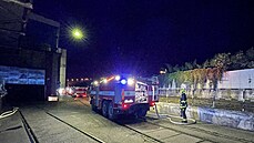 V průmyslovém areálu v pražských Záběhlicích hořela filtrace ve...