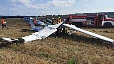 Vrak letadla cessna, který spadl do pole u iliny na Kladensku (4. záí 2021)