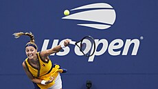 Petra Kvitová podává v prvním kole US Open.