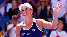 Ashleigh Bartyová z Austrálie se raduje z postupu do tetího kola US Open.