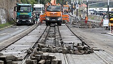 V okolí echova mostu se opravují ob vltavská nábeí. (31. srpna 2021)