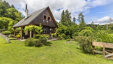 Oáza v lese nad �ekou.