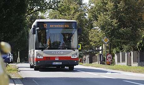 Autobusové a trolejbusové linky G, H, 2 a 12, které obsluhují sever Jihlavy a prmyslovou zónu, budou týden jezdit po náhradních trasách.