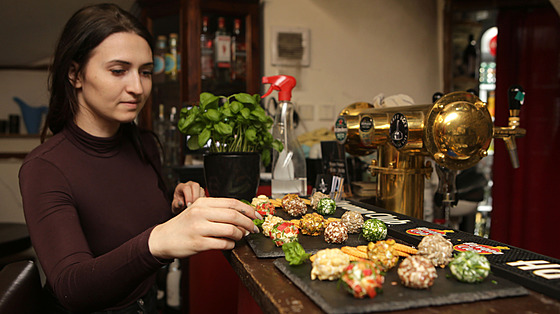 Spojení gastronomie a kultury nabízí v Prostjov první roník Festivalu dobrého jídla, do kterého se zapojily kavárny, restaurace, bistra i bary.