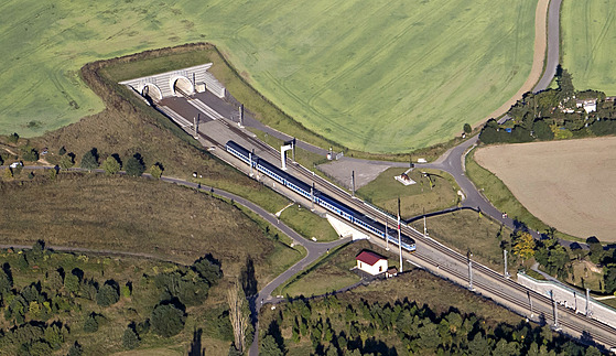 Ejpovický tunel u Plzn z ptaí perspektivy. 