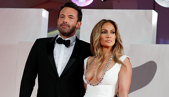 Ben Affleck a Jennifer Lopezová (Benátky, 10. záí 2021)