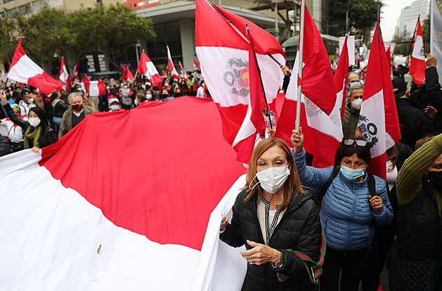V Peru demonstrovaly tisíce lidí, požadovaly odstoupení prezidenta