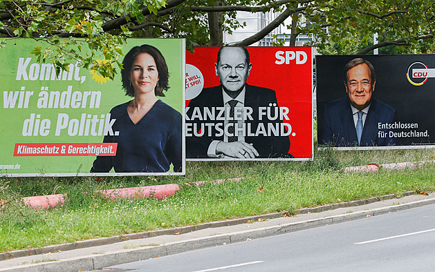 Poslanců v německém sněmu může být i tisíc. O co se hraje ve volbách, které budou mít dopad na celou Evropu