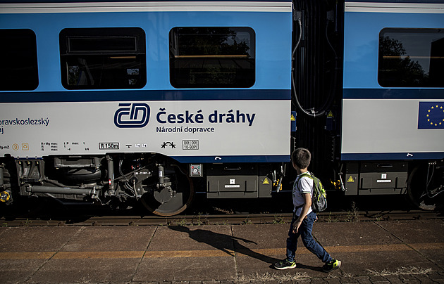 Nová vlaková souprava, která za�ne jezdit mezi Ostravou, Frýdkem-Místkem,...