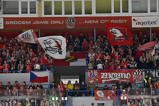 Hokejisté Znojma rozhodli drama s Chomutovem v poslední vteřině