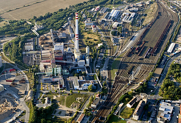 Plzeská teplárenská, seazovací nádraí a vlakové depo v Plzni. (8. 9. 2021)