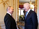 Prezident Ruska Vladimir Putin (vlevo) a USA Joe Biden (vpravo). (16. ervna...