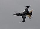 F-16 SoloTurk na Dnech NATO v Ostrav