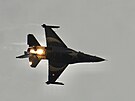 F-16 SoloTurk na Dnech NATO v Ostrav