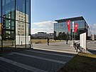 Jihoesk univerzita m modern kampus pi Braniovsk ulici.