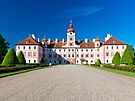 Pohádka Panna a netvor se natáela i v exteriérech zámku Mnichovo Hradit.