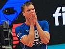 eský volejbalista Jakub Janouch po patném míi v zápase se Slovinskem.