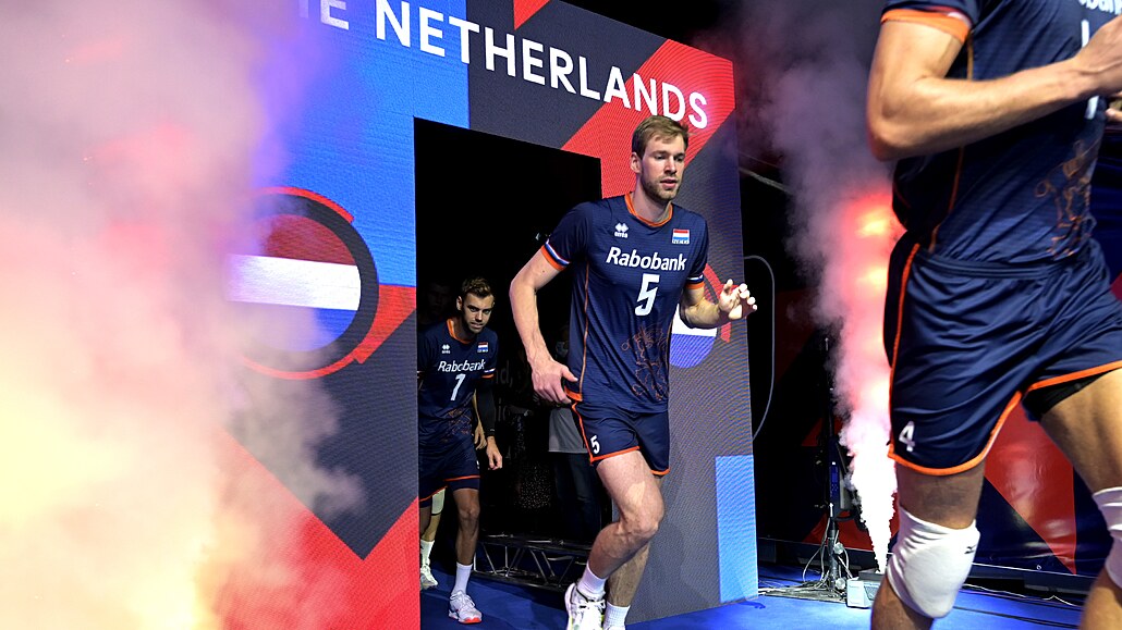 Nizozemský volejbalista Luuc van der Ent nastupuje k evropskému tvrtfinále