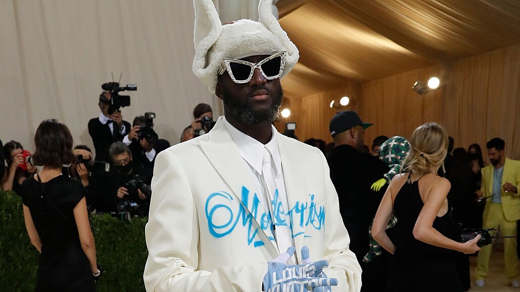 Virgil Abloh na Met Gala (New York, 13. záí 2021)