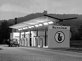 erpací stanice Benzina nedaleko Rozvadova (27. íjna 1964)