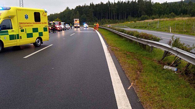 Dopravní nehoda na D6 u Sokolova. (16. září 2021)