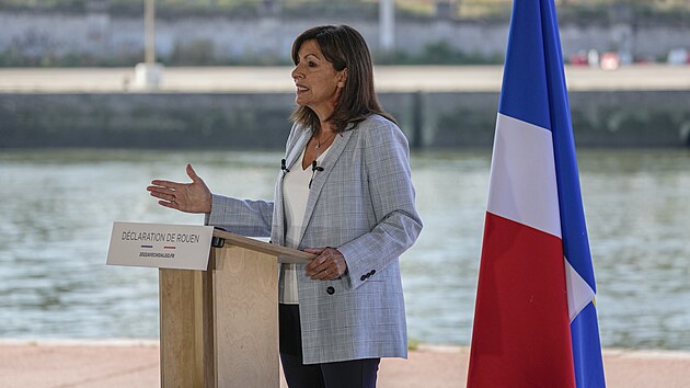 Starostka Pae Anne Hidalgov v Rouenu oznmila kandidaturu na prezidentku. (12. z 2021)