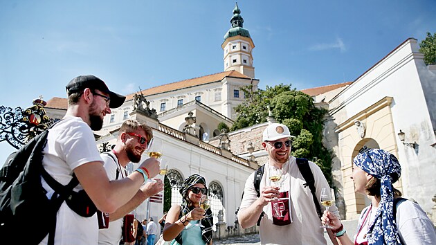 Mikulov na Beclavsku oil tento vkend Plavskm vinobranm. (11. z 2021)