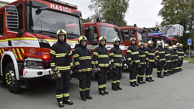 Hasiči ve Zlíně uctili památku dvou dobrovolných hasičů, kteří zahynuli při výbuchu rodinného domu v Koryčanech na Kroměřížsku. (19. září 2021)
