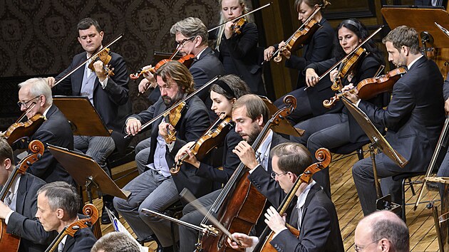 lenov Vdeskch filharmonik na koncert konanm v rmci Dvokovy Prahy