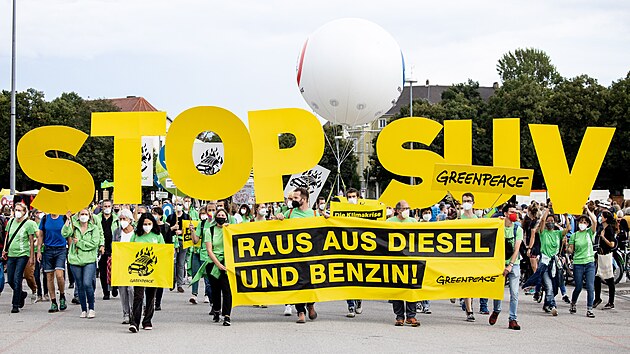 Sobotn demonstrace proti automobilismu organizovan v Mnichov pi pleitosti veletrhu IAA Mobility.
