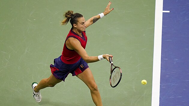 Bloruska Aryna Sabalenkov dobh k forhendu v semifinle US Open.