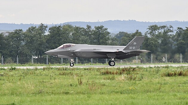 Letoun F-35 Lightning II italskch vzdunch sil na Dnech NATO v Ostrav