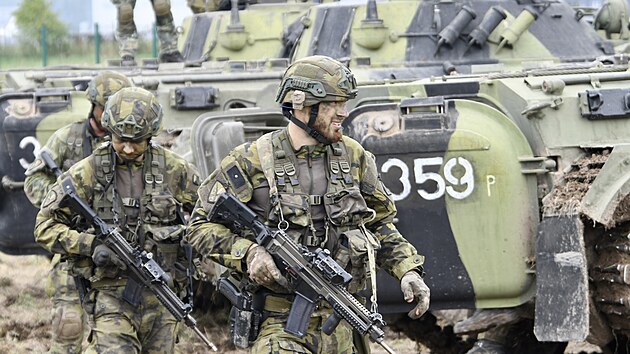 Vojci 7. mechanizovan brigdy na Dnech NATO v Ostrav