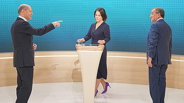 Laschet v debat kanclskch kandidt oste vystupoval proti Scholzovi. (12. z 2021)