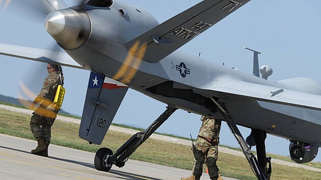 Americk dron MQ-9 Reaper na cvien Ample Strike v z 2021.