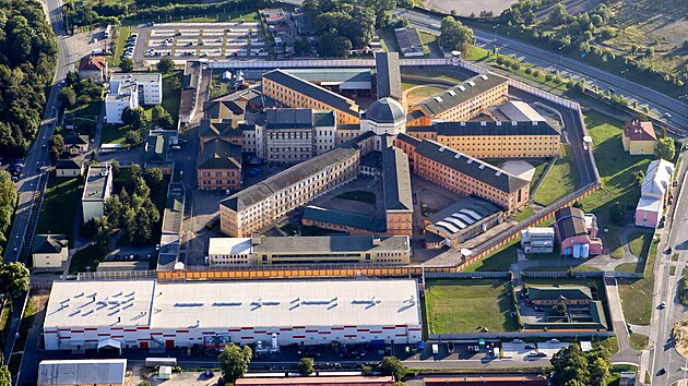 Leteck� pohled na v�znici Plze�-Bory (8. 9. 2021)