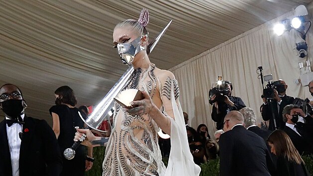 Grimes na Met Gala (New York, 13. z 2021)