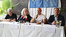 Advokáti Tomáš Nielsen (vpravo), Jana Zwyrtek Hamplová a Zdeněk Koudelka...