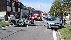 V Uherském Ostrohu na ulici Blatnická se stala v sobotu odpoledne nehoda. (11....