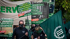 Na shromáždění pravicově extremistické strany Třetí cesta v Plavnu (Plauen) se...