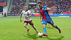 Plzeský obránce Milan Havel (vpravo) a Tomá Wiesner ze Sparty