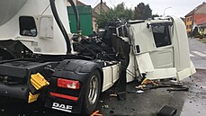 Sráka dvou kamion uzavela hlavní komunikaci z Uherského Brodu na Luhaovice.