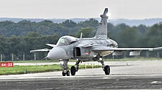 Nácvik vystoupení display pilota Ondeje panka s gripenem na Dnech NATO v...