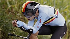 Wout van Aert z Belgie během časovky na mistrovství světa.
