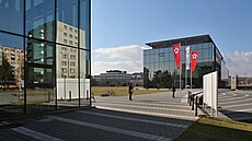 Jihoeská univerzita má moderní kampus pi Braniovské ulici.