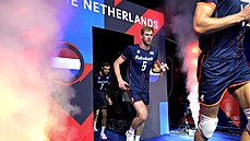 Nizozemský volejbalista Luuc van der Ent nastupuje k evropskému čtvrtfinále