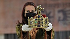 Hradec nad Moravicí vystavuje vrné repliky íských korun Karla IV. Zuzana...