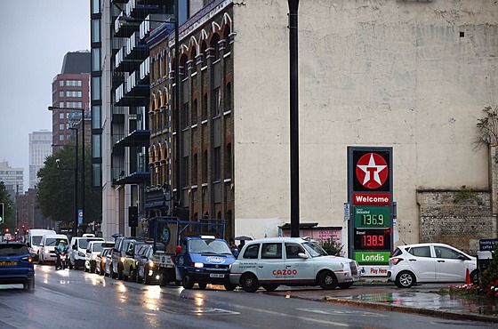 Ve Velké Británii je okolo osmi tisíc erpacích stanic. Zástupci nkolika z...